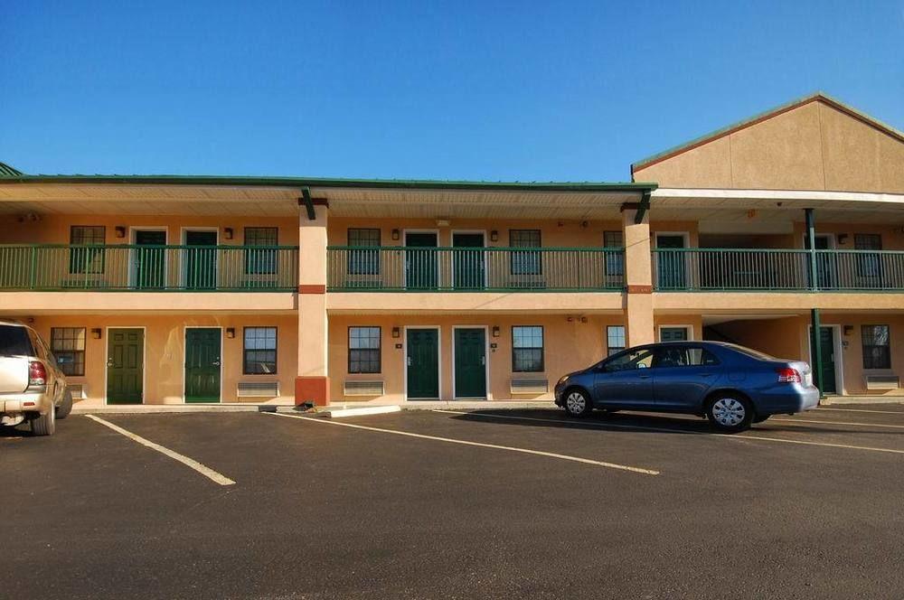 Days Inn By Wyndham Lexington Exterior photo